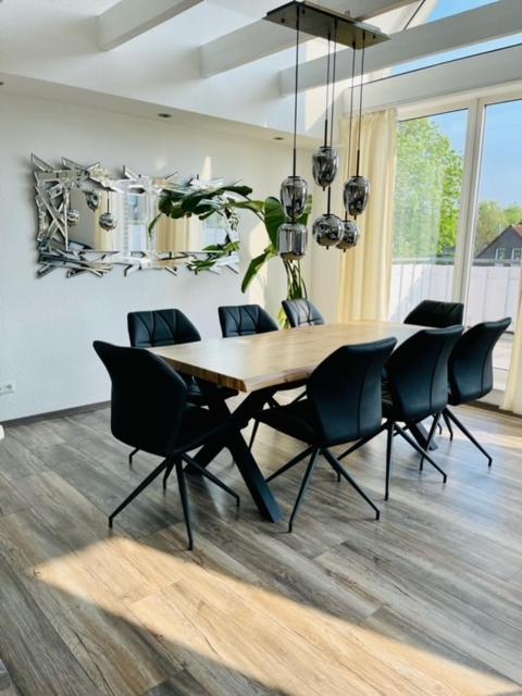Apartment 160Qm 5 Schlafzimmer 1 Wohnzimmer Terrasse Und Balkon Wilhelmshaven Eksteriør billede
