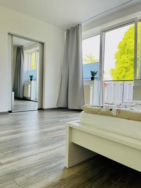 Apartment 160Qm 5 Schlafzimmer 1 Wohnzimmer Terrasse Und Balkon Wilhelmshaven Eksteriør billede